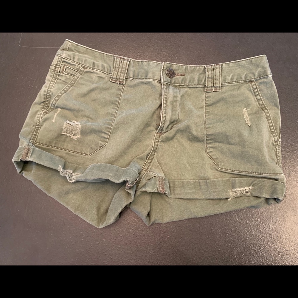 Mossimo mid rise olive green shorts